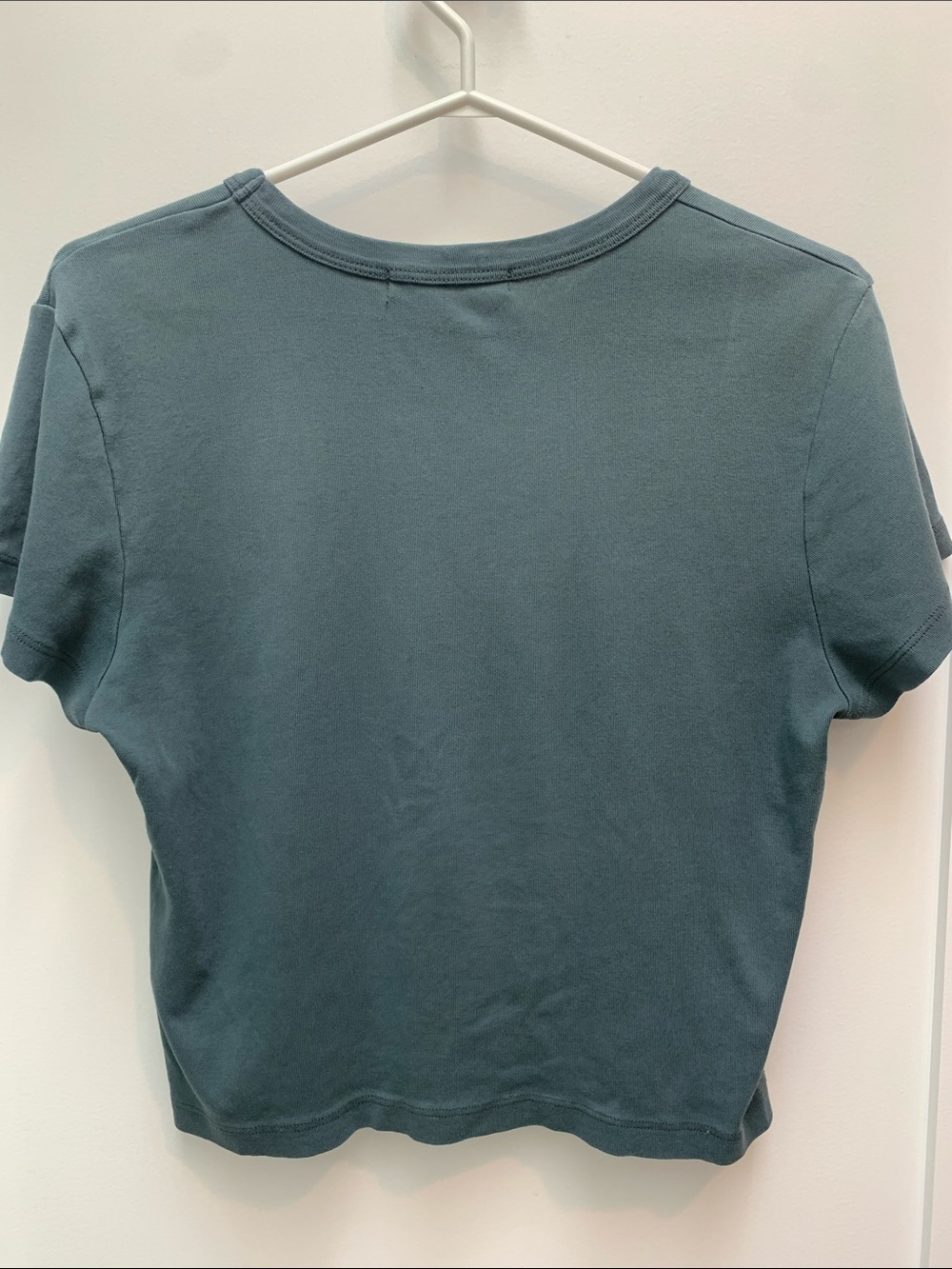 Daydreamer Queen Band Tee - Teal Green with Red and Cream Graphic - Picture 2 of 4